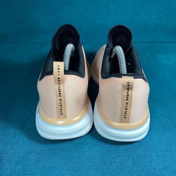 Size 10 - Women’s APL Pink Running shoes - Picture 2 of 9